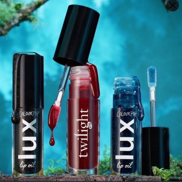 Twilight x Colourpop Lip Set & Tote Bag - Picture 6 of 16